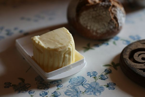 Le beurrier à eau : l'allié crémeux de vos tartines